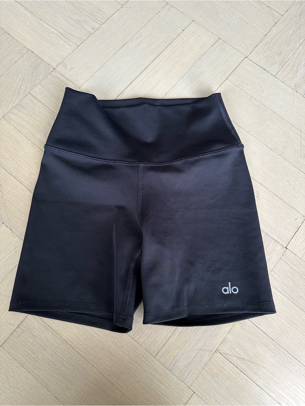 Alo Yoga Airlift Energy Short Black XS